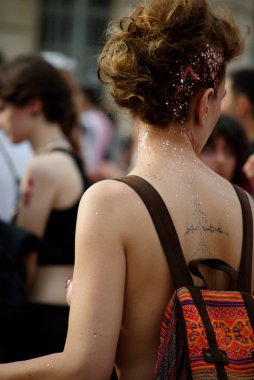 29 Haziran 2024 Milano Pride, İtalya 'nın Milano şehrinde lezbiyen, eşcinsel, biseksüel, transseksüel, aseksüel, eşcinseller ve onların müttefikleri için düzenlenen bir geçit törenidir..