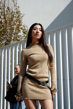 Eylül 2024 'teki Milan Moda Haftası sırasında yakalanan moda detayları