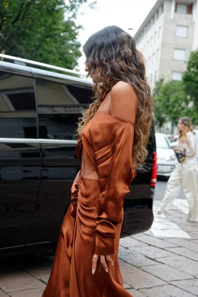 Eylül 2024 'teki Milan Moda Haftası sırasında yakalanan moda detayları