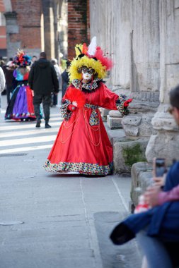 Milano 'daki karnaval benzersiz bir olaydır. Ambrosian ayinine göre diğer İtalyan karnavallarından ayırt edilir..