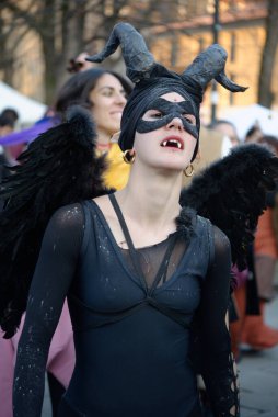 Milano 'daki karnaval benzersiz bir olaydır. Ambrosian ayinine göre diğer İtalyan karnavallarından ayırt edilir..