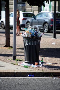 MILANO PRIDE HAZİRAN 2025 Geçit töreni Milan 'ın merkezindeki caddeleri takip edecek ve sonunda müzik, konuşmalar ve halka açık bir kutlama olacak..