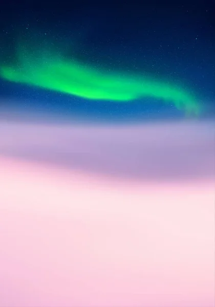 Хмарне Зоряне Небо Природний Фон Туманними Хвилями Полярними Вогнями — стоковий вектор
