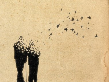 Yaşlı çift silueti. Ölüm, ölümden sonra yaşam. Uçan kuş. Eski kağıt