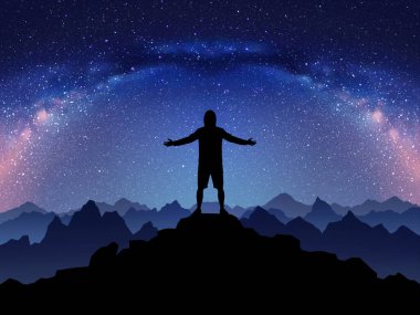 Gece tırmanışı. Kollarını kayalık dağın tepesine uzatmış bir adam.