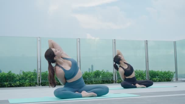 Two Asia Slim Woman Practicing Yoga Balcony Her Condo Asian — Vídeo de Stock