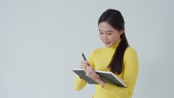 Writer Writing Creative Recreation Imagine Beautiful Asia Attractive Young Woman — Video