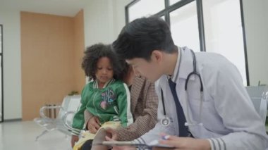 Doktor, pediatri, cerrah, ortopedi doktoru, patoloji, psikiyatrist, tıp, profesyonel hekim, oftalmolog, danışman, teşhis uzmanı, sağlık ve bakım, klinik, hastane.