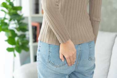 Karın ağrısı, hemoroit, sağlık, kabızlık, anatomik, ağrı, karın ağrısı, bağırsak sorunu, ishal, mide ağrısı, kanama...