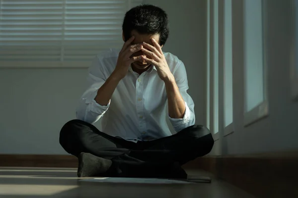 Депрессия Психические Заболевания Азиатский Мужчина Разочаровывает Грустит После Получения Плохих — стоковое фото