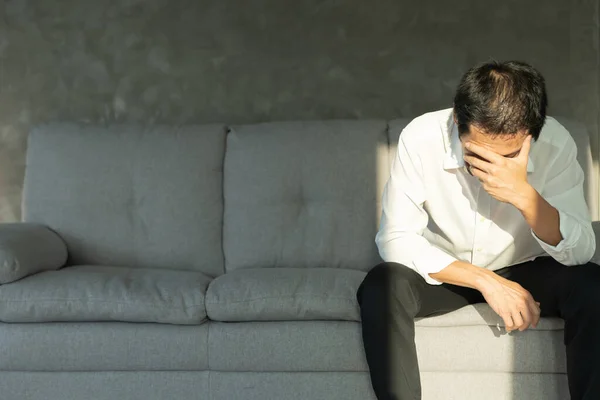 Depressão Doença Mental Homem Asiático Decepciona Triste Depois Receber Más — Fotografia de Stock