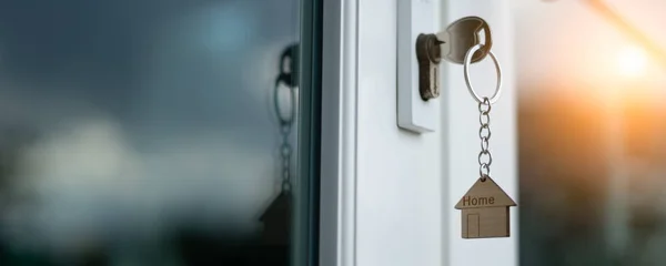 Ключ Квартиры Разблокировки Дома Подключен Двери Вторичный Дом Аренду Продажу — стоковое фото