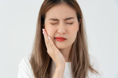 Asyalı kadınlar diş eti iltihabı, dişleri, çürüme problemleri, diş bakımı yüzünden diş ağrısı çekerler. hassas diş, çürüme problemi, kötü nefes, Gingival durgunluk, ağız temizliği eğitimi, diş çekilmesi