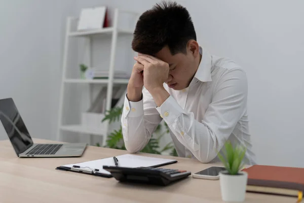 Homem Asiático Decepciona Triste Depois Receber Más Notícias Menino Estressado — Fotografia de Stock