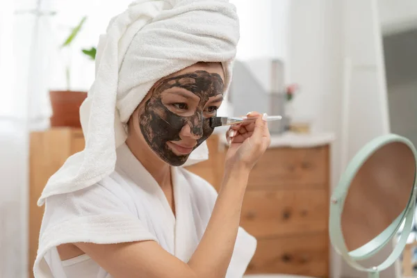 Beautiful Woman Spa Treatment Skin Face Face Healthy Woman Apply — Stock Photo, Image