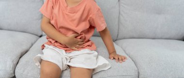 Mide ağrısı. Çocukların karın ağrısı, hazımsızlık, mide iltihabı, regl sancıları, gaz çıkarma, ishal, şişkinlik, kolon kanseri, karın iltihabı, gıda zehirlenmesi, karın zehirlenmesi,