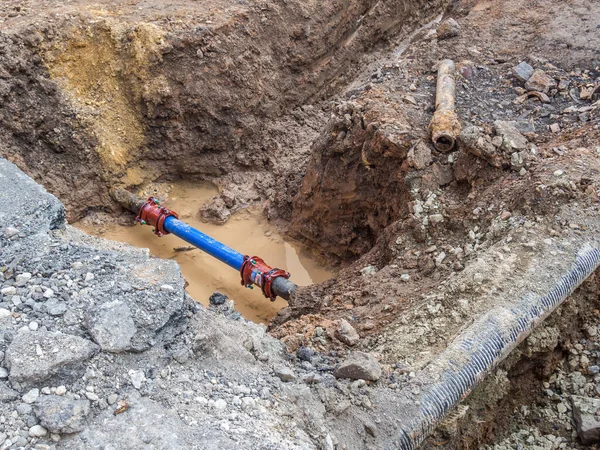 New construction of a water pipe in the city