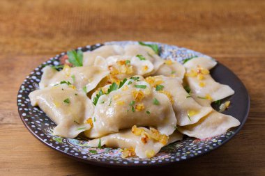 İçi kıyma dolu börekler. Varenyky, vareniki, pierogi, pyrohy - dolgulu hamur tatlısı