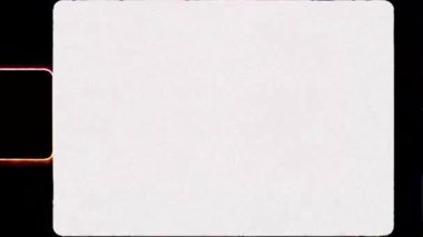 Retro Editoryal Film Filtresi İnce 8mm Film Filtresi, Sprocket Hareketi, Titreşim ve Doku Tanecikleri ile Örtülmüş. Yüksek kalite 4k görüntü