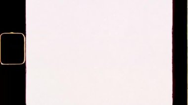 Retro Editoryal Film Filtresi İnce 8mm Film Filtresi, Sprocket Hareketi, Titreşim ve Doku Tanecikleri ile Örtülmüş. Yüksek kalite 4k görüntü