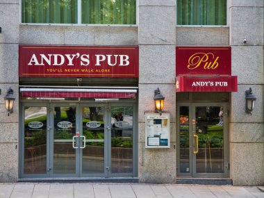 Oslo, Norveç - 12 Haziran 2024: Norveç 'in orta kesimindeki Andy' s Pub. Liverpool FC 'nin evi. Oslo 'daki Destek Kulübü.