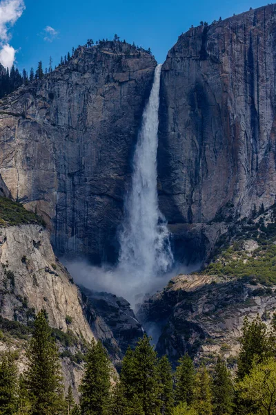 Yosemite Falls Southside Drive Swinging Bridge Picnic Area Yosemite Valley — Stock Photo, Image