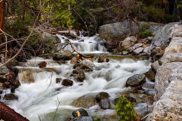 Petite Chute Eau Rapides Ruisseau Dans Vallée Yosemite Parc National — Photo