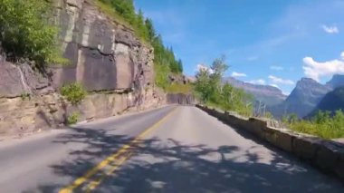 Yaz mevsiminde Montana 'daki Buzul Ulusal Parkı' nda 