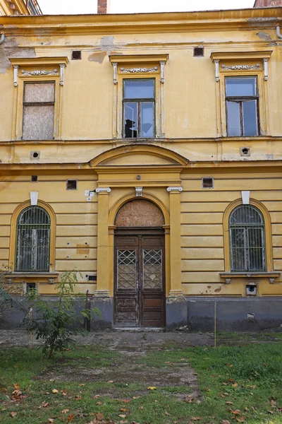 Debrecen Deki Eski Ordu Üssünün Yıkılmış Binası — Stok fotoğraf