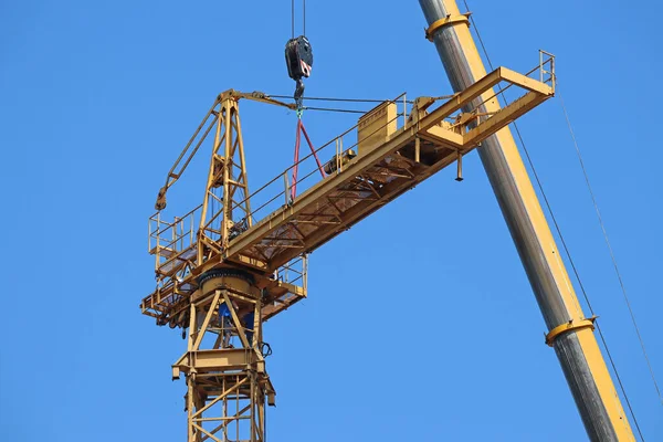 Tower Crane Assembly Sky — Stock Photo, Image