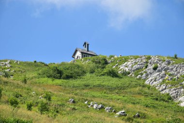 Avusturya 'daki Julian Alpleri' nde turistler için barınak