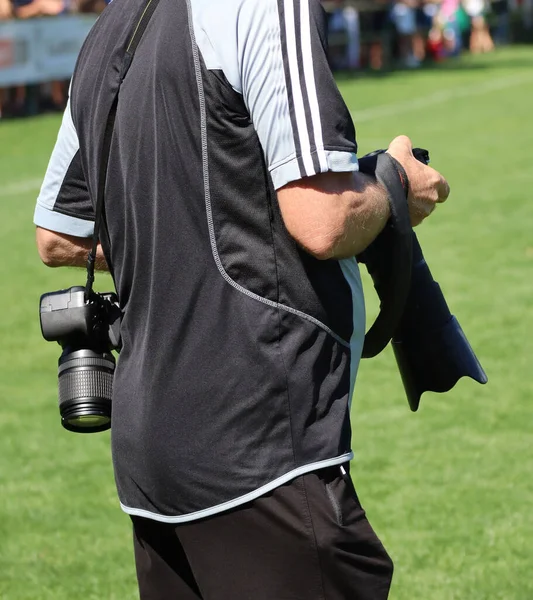 Sportfotograaf Bij Voetbalwedstrijd — Stockfoto