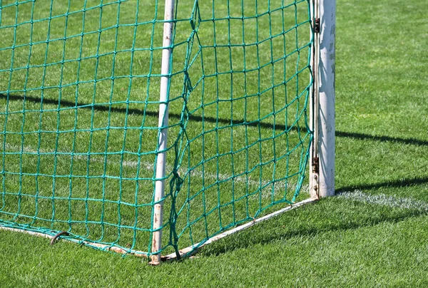サッカー ゲオル網および緑の草 — ストック写真