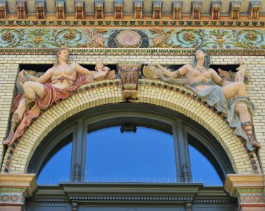 Macaristan 'ın Budapeşte şehrinde süslü bir bina