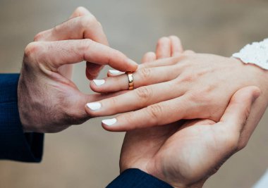 Sadece evli çift eller