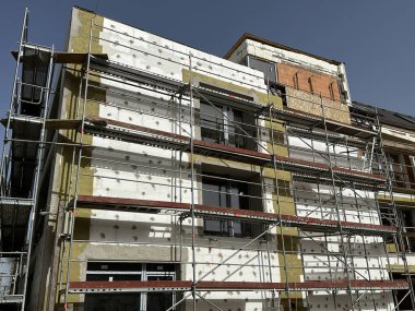 Yeni bir apartman inşaatı