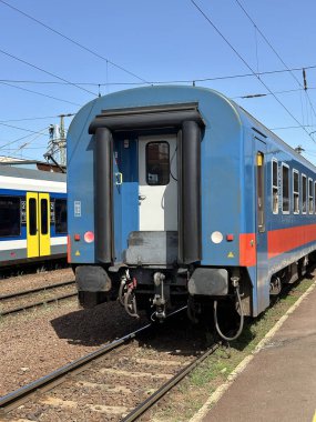 Bir tren vagonunun parçası.