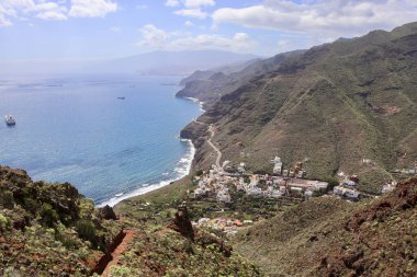 İspanya 'nın Tenerife adasındaki köy manzarası