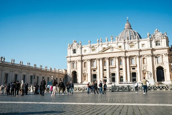ローマ イタリア 2022年10月 ローマのバチカン市国の中心部にある聖ピーター広場イタリア ローマの有名な旅行や宗教観光のランドマーク的な街並み教皇の首都 — ストック写真