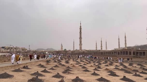 サウジアラビアのメディナ 2022年8月 ジャナット アラビア語 Jannat Baq サウジアラビアのヘジャジ地方で最も古く 最初のイスラム教の墓地である — ストック動画