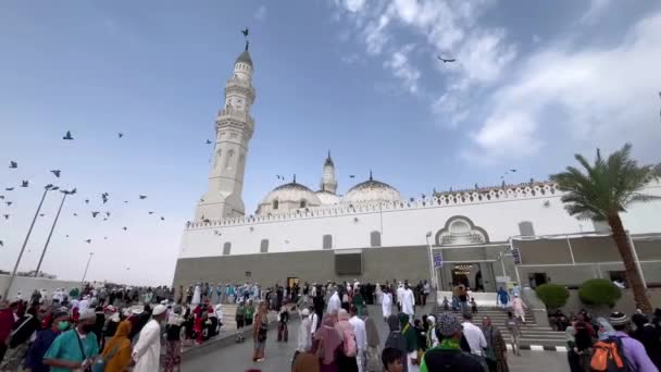 サウジアラビアのマディナ 2022年8月 マスジド クバまたはクバ モスク 預言者ムハンマド ブフによってマディナで最初のモスク イスラム教徒の聖地 — ストック動画