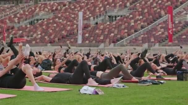 Moscú Rusia Octubre 2022 Evento Yoga Deportivo Masivo Con Muchas — Vídeo de stock