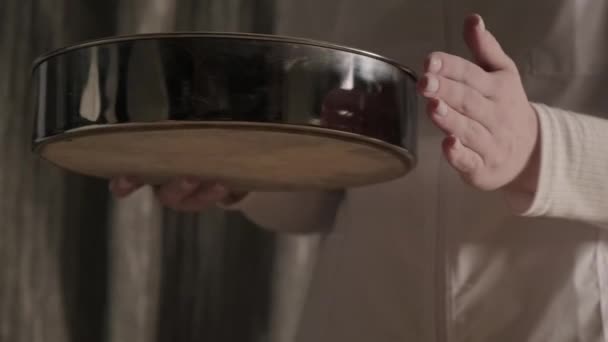 Baker Hands Pouring Sifts Flour Sieve Close Prepares Dough Fresh — ストック動画