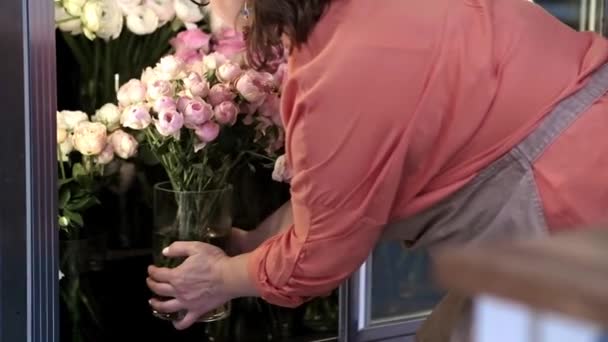 Loja Flores Sala Geladeira Com Uma Variedade Flores Frescas Primavera — Vídeo de Stock