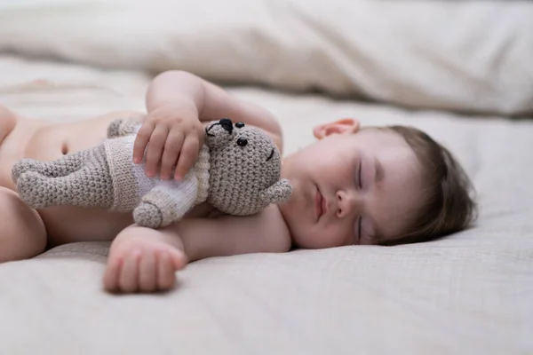 Innocent Baby Boy Closed Eyes Sleeping Soft Bed White Sheets — Stock Photo, Image