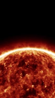Güneş atmosferinin, plazma hareketiyle kara uzayın arka planında yıldızlı video animasyonu - güneş atmosferi - dikey video