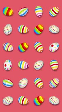 Kırmızı zemin üzerinde boyalı pek çok Paskalya yumurtasının dikey video animasyonu - kusursuz döngü - tatil kavramı.