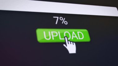 Yeşil yükleme düğmesi olan bir web sitesinin video animasyonu. Gerçek zamanlı olarak veri indirme yüzdeleriyle ilgili bilgileri gösteren bir bilgisayar monitörü.