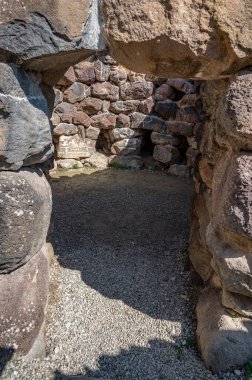 Gündüz vakti eski kalenin eski kalıntıları 