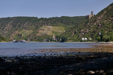 St. Goar ve St. Goarshausen Almanya, Rhine Nehri